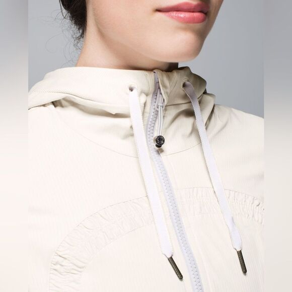 GUC Lululemon Dance Studio Jacket III in Angel Wing Off White - Picture 11 of 15